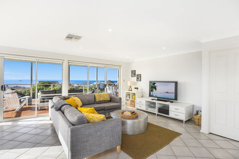 Highview - Panormaic Views Across Encounter Bay - Broome Tourism 2