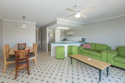 Mermaids Unit 1 - Broome Tourism 2