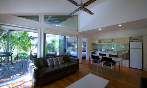 Mobys Beachside Retreat - Broome Tourism 2