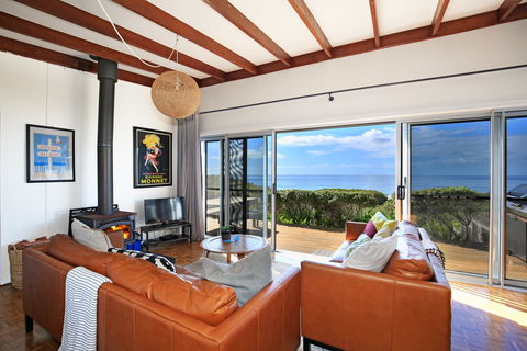 Seakissed Beachhouse - Broome Tourism 0