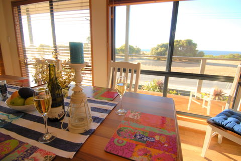 Shorelines - Broome Tourism 1