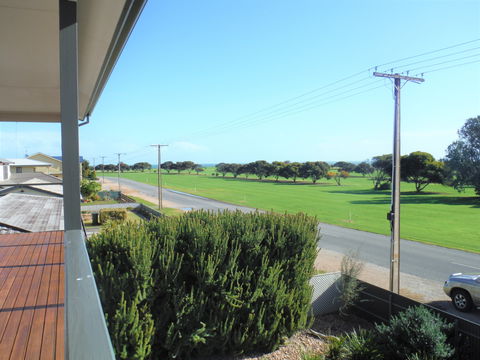 Shorelines - Broome Tourism 2