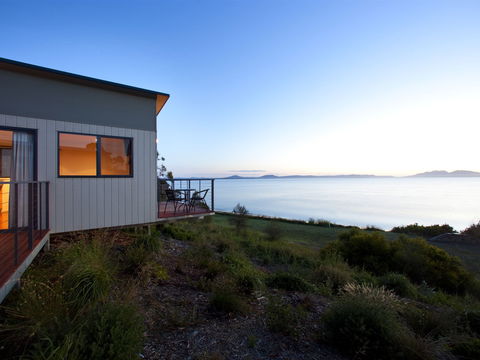 Swansea Beach Chalets - Broome Tourism 0
