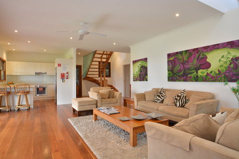Tellace Estate Homestead - Broome Tourism 3