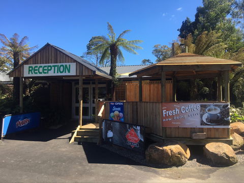 Tullah Lakeside Lodge - Broome Tourism 0