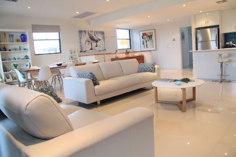 23 Nevin Avenue, Encounter Bay - Broome Tourism 0