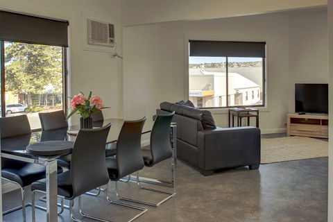 AART Apartments - Broome Tourism 1