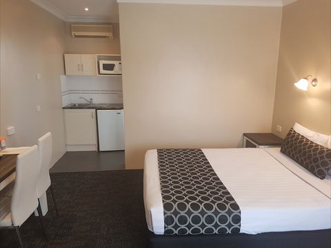 Acacia Motel Griffith - Broome Tourism 1