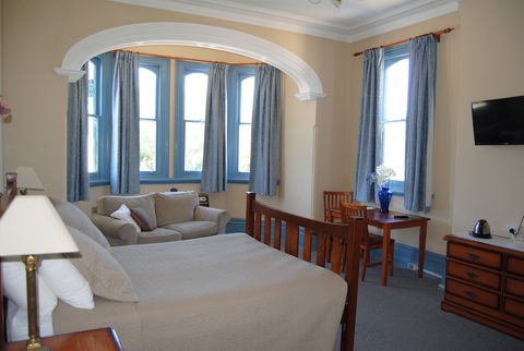 Airlie House Motor Inn - Broome Tourism 1