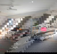 Batemans Bay Manor - Broome Tourism