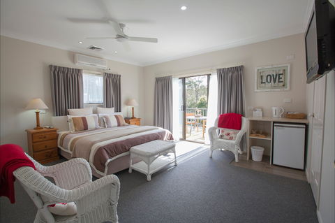 Batemans Bay Manor - Broome Tourism 0