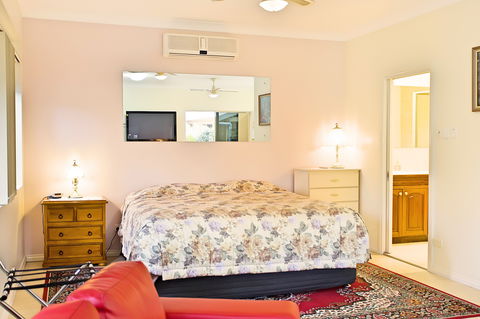 Bonville Lodge Pet Friendly B And B - Broome Tourism 2