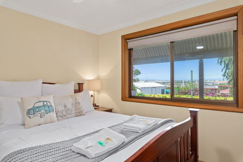 Century21 SouthCoast: Reef & Vines Port Noarlunga - Broome Tourism 0