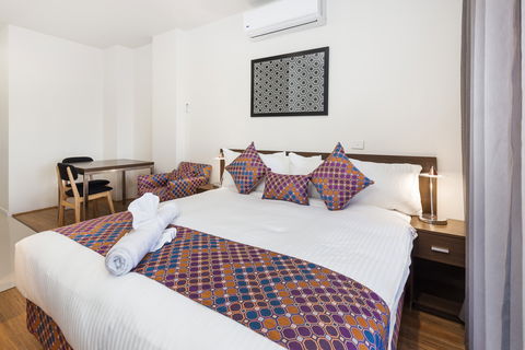 City Edge Dandenong Apartment Hotel - Broome Tourism 1