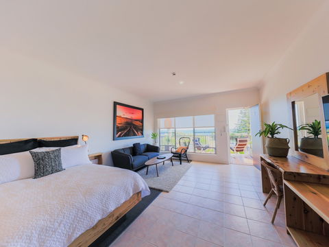 COAST Motel & Apartments - Broome Tourism 0