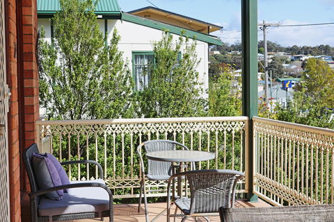 Jodi's Beach Retreat - Broome Tourism 1