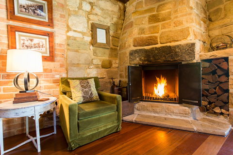 Monkey Place Country House - Broome Tourism 1