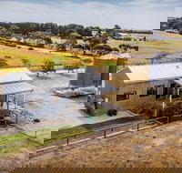 Redwing Farm Barn - Broome Tourism