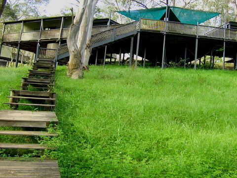 Six Foot Track Lodge - Broome Tourism 1