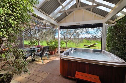 Stephanette's Cottage - Broome Tourism 0