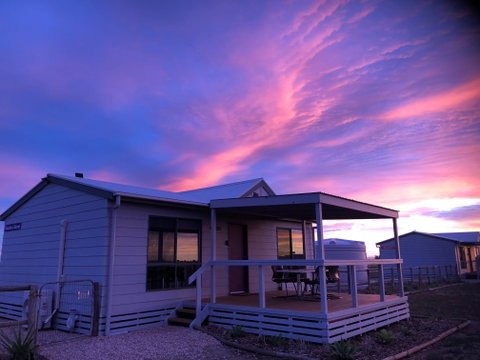 Tarnasey Farm - Bump's Barn - Broome Tourism 0