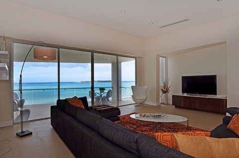 Absolute - Hayward Court, Victor Harbor - Broome Tourism 2