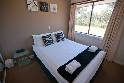 Beachside Gardens 5 - Broome Tourism 2