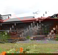 Eagle's Roost Farmstay BB - Broome Tourism