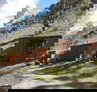 Grove Creek cabins