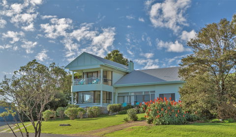 King Of North Bay - Broome Tourism 0