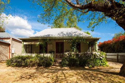 Laidlaw Cottage - Broome Tourism 0