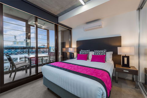 Mantra St Kilda Road - Broome Tourism 2