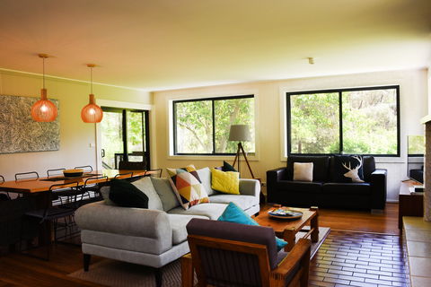 Mountain River House - Broome Tourism 2