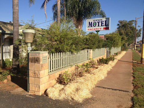 Oasis Motel - Broome Tourism 0