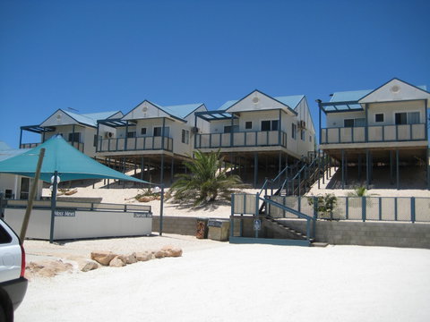Oceanside Village - Broome Tourism 0