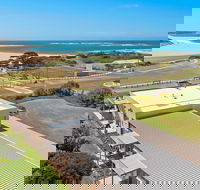 Peterborough House  Motel - Broome Tourism
