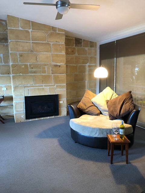 Warrnambool CBD Townhouses - Broome Tourism 1