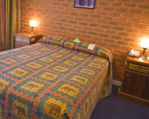 Sundowner Albury Paddlesteamer - Broome Tourism 0