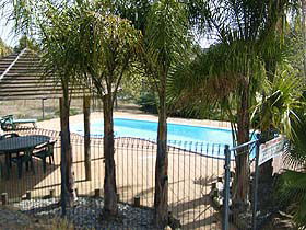 Sunnyhurst Chalets - Broome Tourism 4