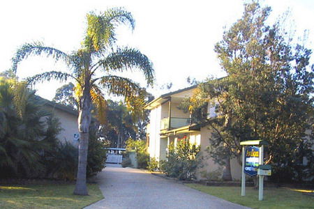 Avalon Holiday Units - Broome Tourism 0