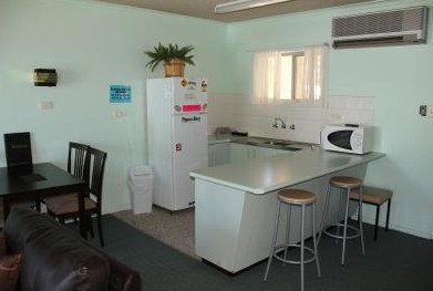 Zorba Motel - Broome Tourism 1