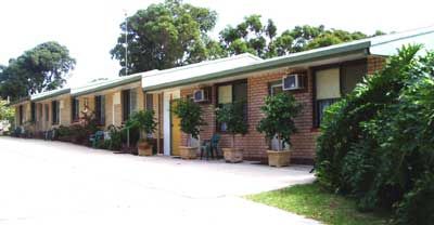Clovelly Holiday Units - Broome Tourism 2