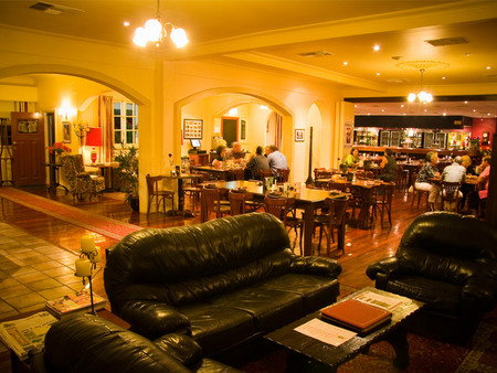 The Bull And Bush Tavern - Broome Tourism 2