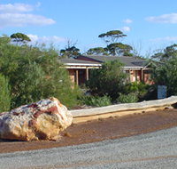 Wave Rock Lakeside Resort and Caravan Park - Broome Tourism