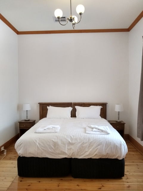 Adelaide Hills Birdwood Cottage - Broome Tourism 2
