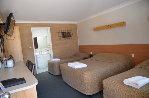 Alexander Motor Inn Moree - Broome Tourism 0