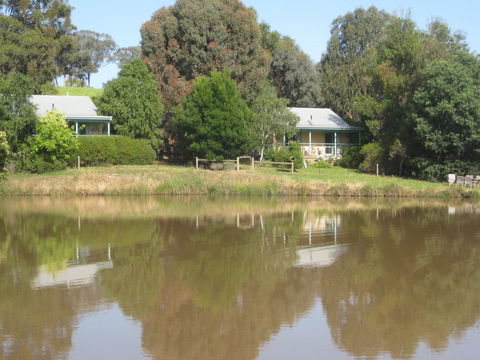 Athlone Country Cottages - Broome Tourism 0