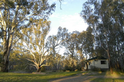 Brimin Lodge - Broome Tourism 0
