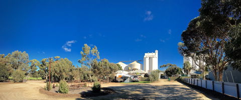 Darke Peak Hotel - Broome Tourism 0