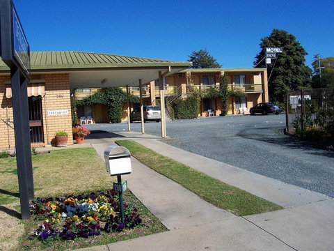 Deniliquin Motel - Broome Tourism 0